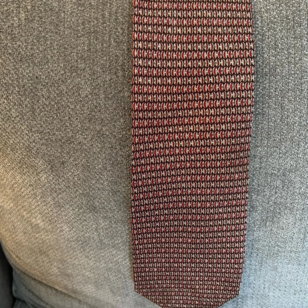 Daniel De Fasson Men’s handmade 100% silk neck tie.